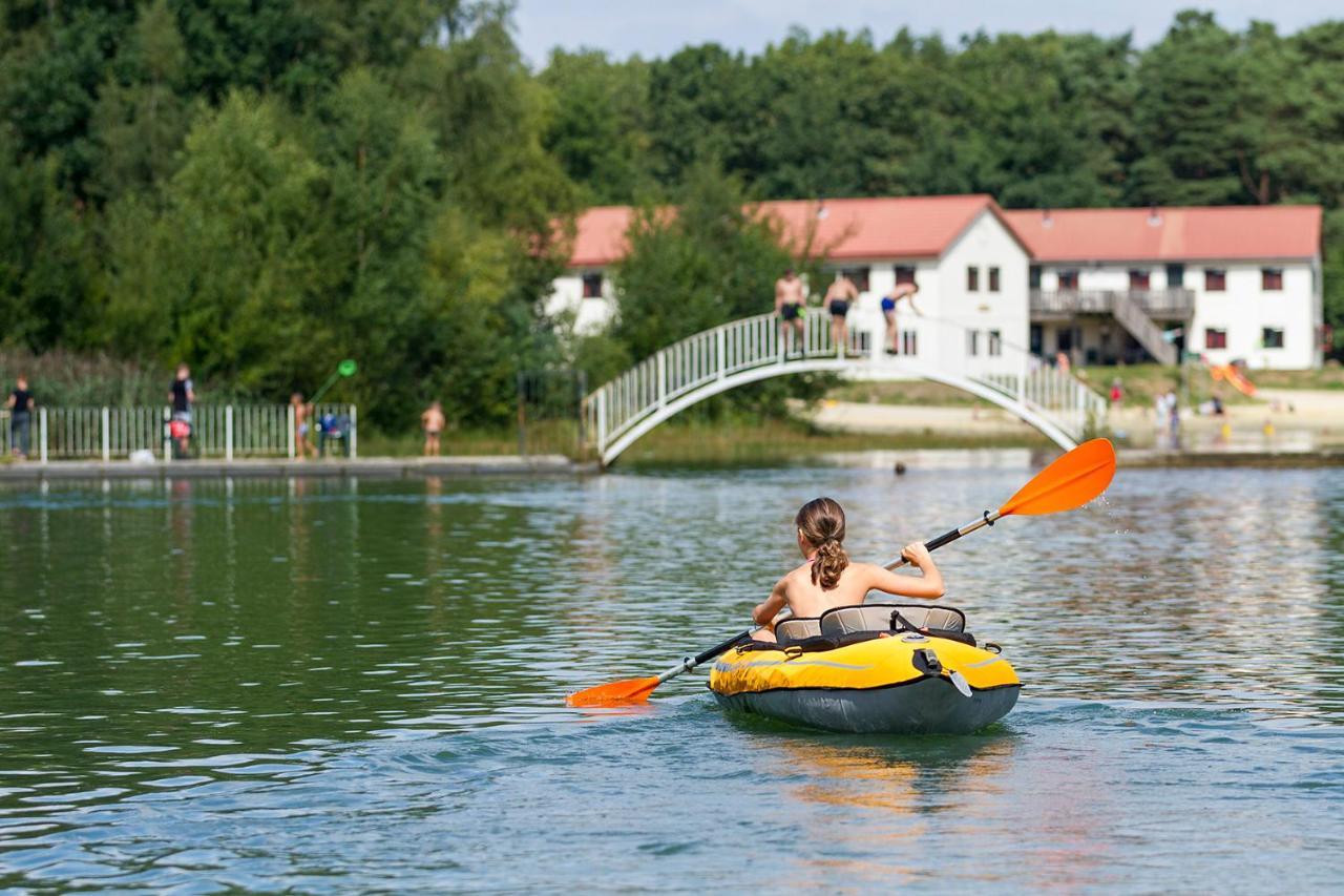 Oostappen Vakantiepark Hengelhoef Nv Hotel Aan de Wolfsberg Kültér fotó