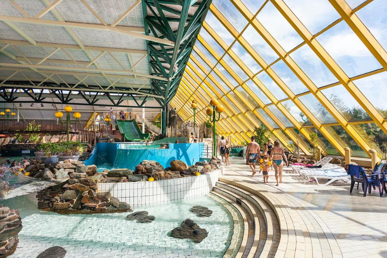 Oostappen Vakantiepark Hengelhoef Nv Hotel Aan de Wolfsberg Kültér fotó