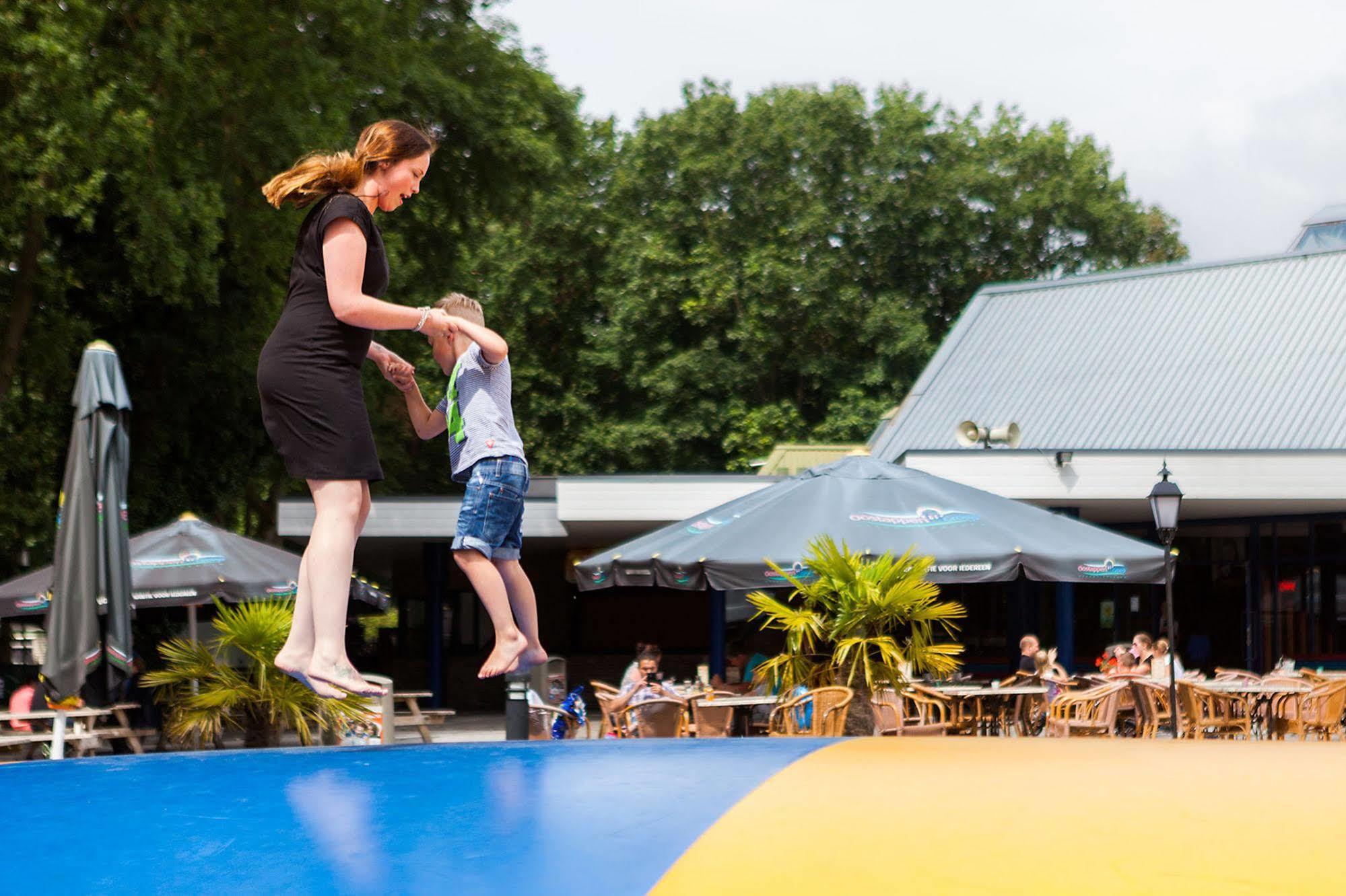 Oostappen Vakantiepark Hengelhoef Nv Hotel Aan de Wolfsberg Kültér fotó