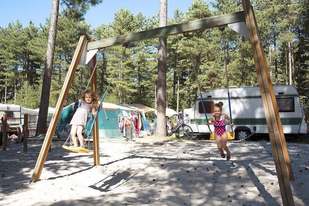 Oostappen Vakantiepark Hengelhoef Nv Hotel Aan de Wolfsberg Kültér fotó